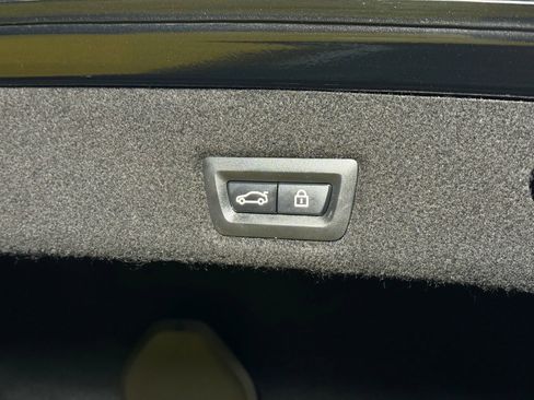 Used 2016 BMW 740i image 13