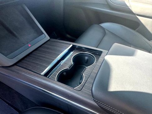 Used 2023 Tesla Model X image 27