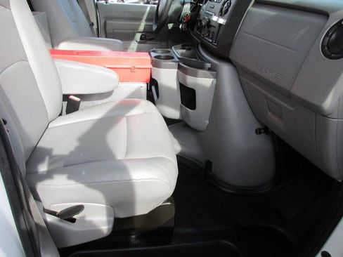 Used 2011 Ford E-350 and Econoline 350 Super Duty w/ PWR Group RWD image 11