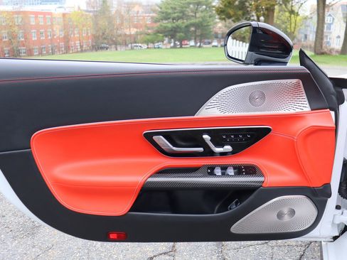 Used 2022 Mercedes-Benz SL 63 AMG 4MATIC image 20