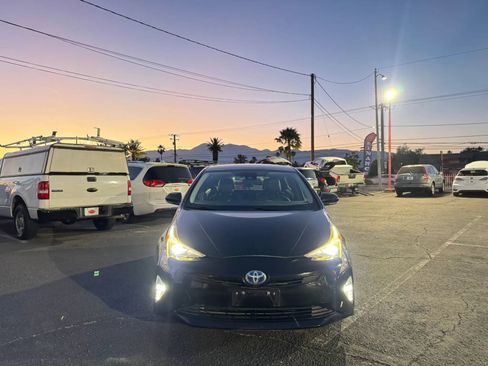 Used 2016 Toyota Prius Four Touring FWD image 14