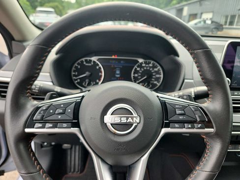 Used 2023 Nissan Altima 2.5 SR FWD image 18