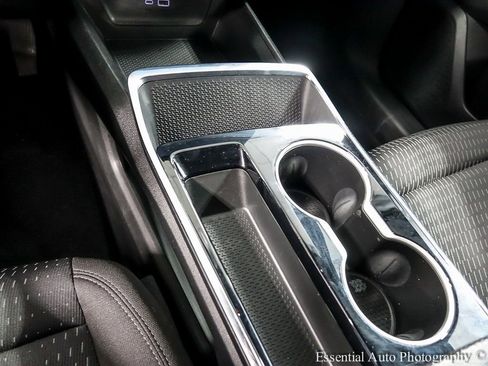 Used 2025 Chevrolet Equinox LT image 18