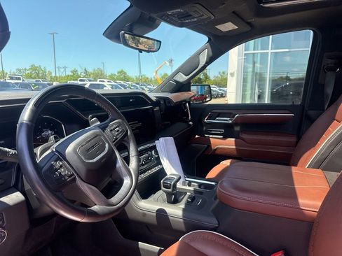 Used 2023 GMC Sierra 1500 Denali Ultimate AWD/4WD image 13