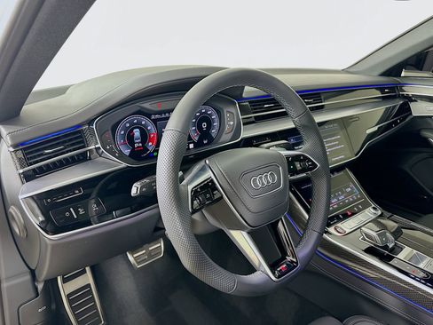 Used 2025 Audi S8 AWD/4WD image 32