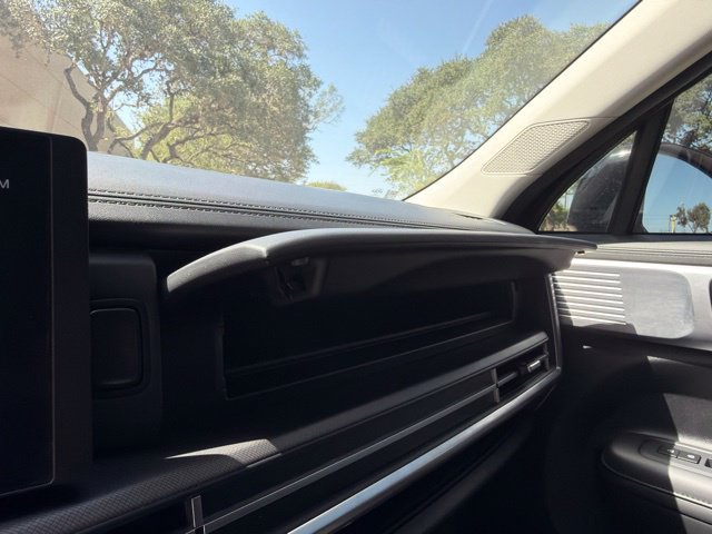 Used 2024 Hyundai Santa Fe SEL FWD image 26