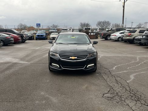 Used 2018 Chevrolet Impala LT image 2