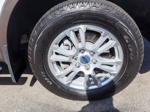 Used 2015 Ford F150 Lariat w/ Equipment Group 501A Mid image 16