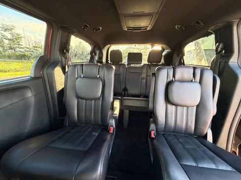 Used 2017 Dodge Grand Caravan GT FWD image 13