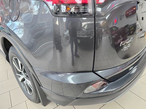 Used 2017 Toyota RAV4 XLE image 15