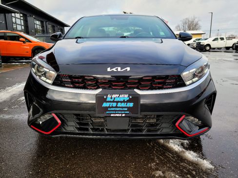 Used 2022 Kia Forte GT-Line w/ GT-Line Premium Package image 2