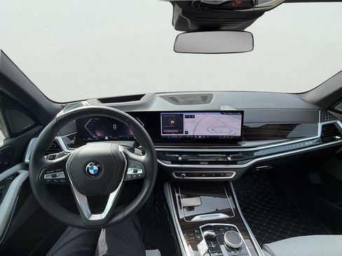 Used 2025 BMW X5 xDrive40i image 14