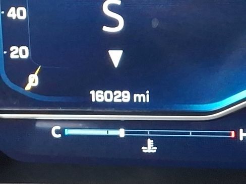 Used 2022 Chevrolet Silverado 1500 LT image 20