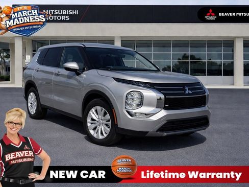 New 2026 Mitsubishi Outlander ES image 1