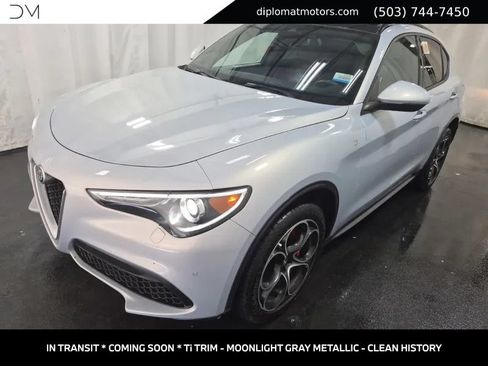 Used 2022 Alfa Romeo Stelvio Ti AWD/4WD image 1