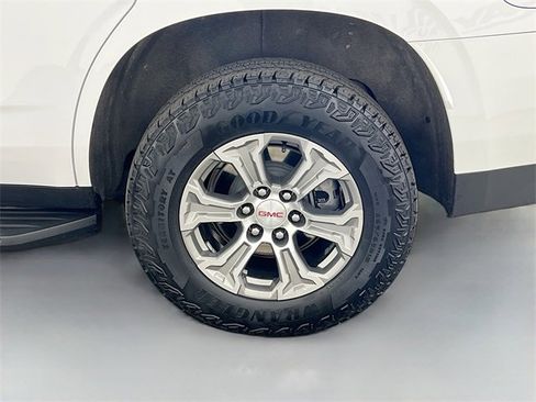 Used 2022 GMC Yukon SLE w/ Gmc Pro Safety Plus Package image 35