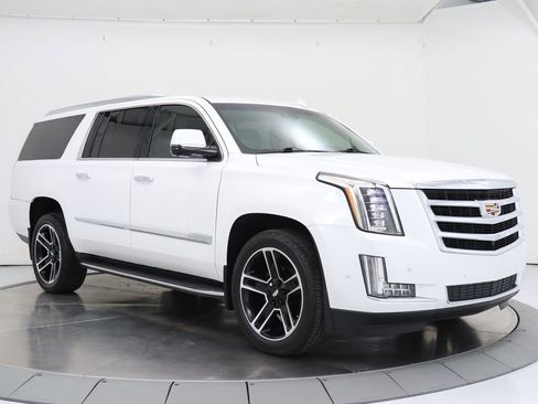 Used 2020 Cadillac Escalade ESV Luxury image 7