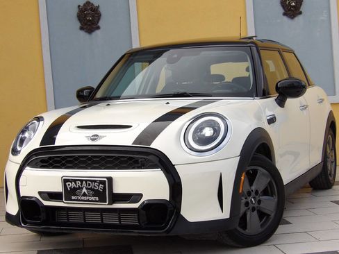Used 2022 MINI Cooper S image 3