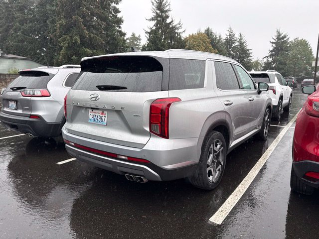 Used 2023 Hyundai Palisade SEL AWD/4WD image 3