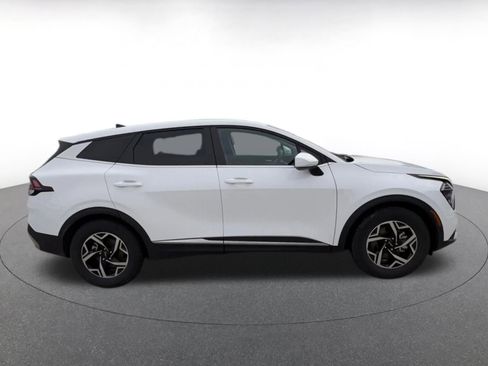 Used 2025 Kia Sportage LX image 16