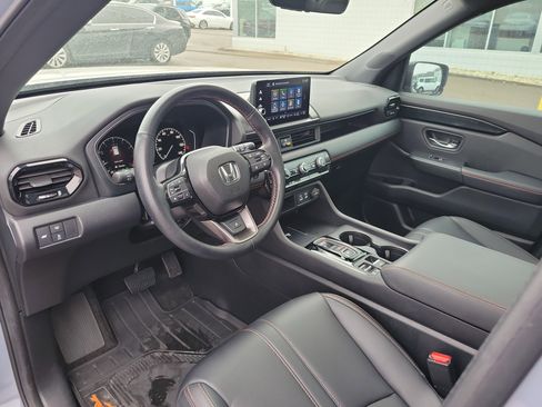 Used 2024 Honda Pilot TrailSport image 19