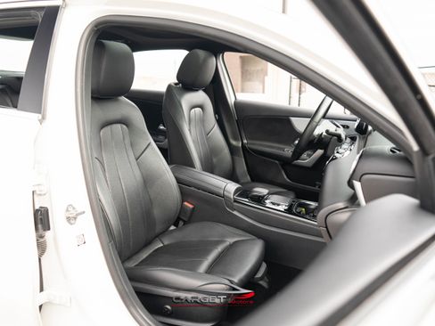 Used 2019 Mercedes-Benz A 220 w/ Premium Package image 17