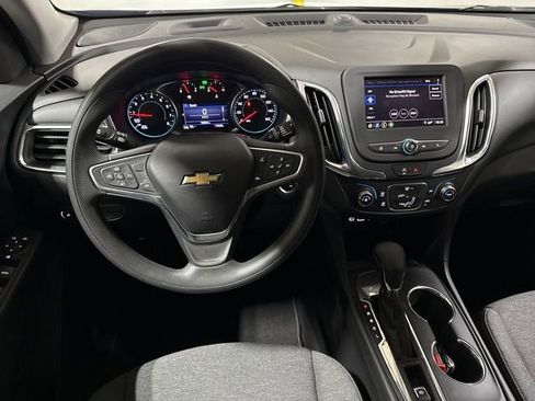 Used 2022 Chevrolet Equinox LT FWD image 11