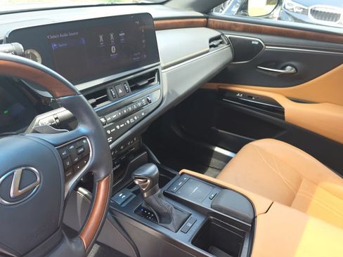 Used 2022 Lexus ES 350 Ultra Luxury w/ Accessory Package 2 FWD image 20