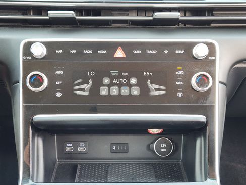 Used 2025 Genesis GV80 2.5T Standard AWD/4WD image 20