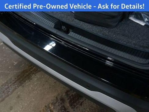 Certified 2025 Volkswagen Tiguan SE w/ Panoramic Sunroof Package image 44