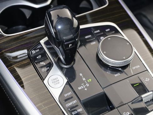 Used 2020 BMW X7 xDrive40i w/ Premium Package image 7