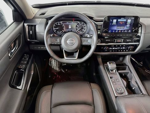 Used 2023 Nissan Pathfinder SL w/ SL Premium Package AWD/4WD image 23
