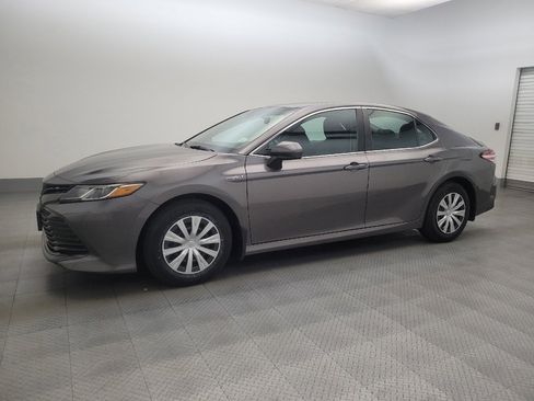 Used 2020 Toyota Camry LE FWD image 2