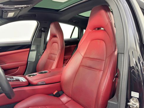 Used 2022 Porsche Panamera 4 w/ Premium Package image 42