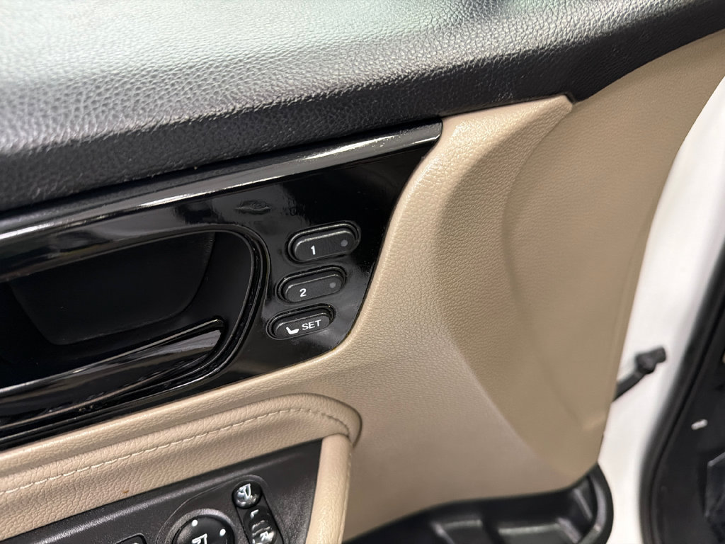 Used 2022 Honda Odyssey Elite image 12
