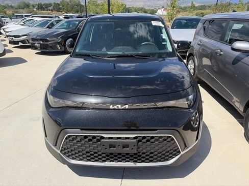 Certified 2025 Kia Soul LX w/ LX Technology Package FWD image 1