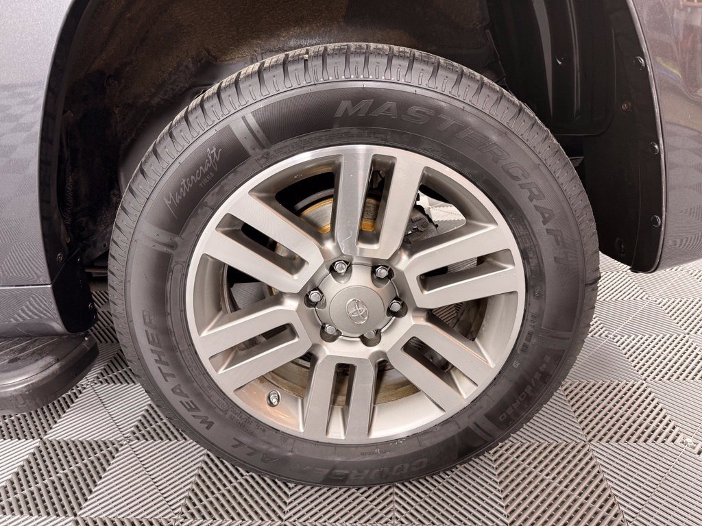 Used 2013 Toyota 4Runner Limited AWD/4WD image 15