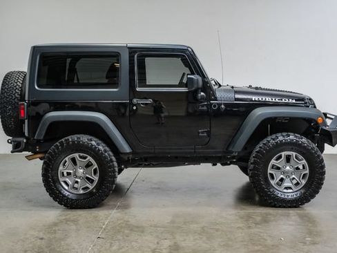 Used 2015 Jeep Wrangler Rubicon w/ Power Convenience Group AWD/4WD image 11