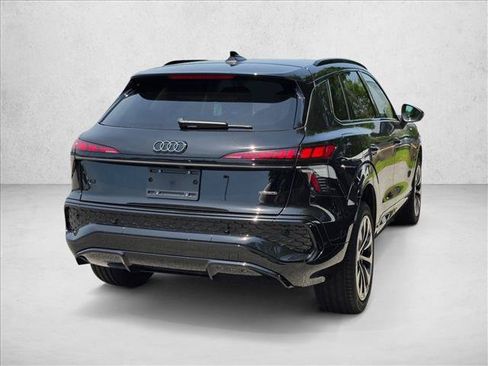 New 2026 Audi Q3 quattro 2.0T AWD/4WD image 2