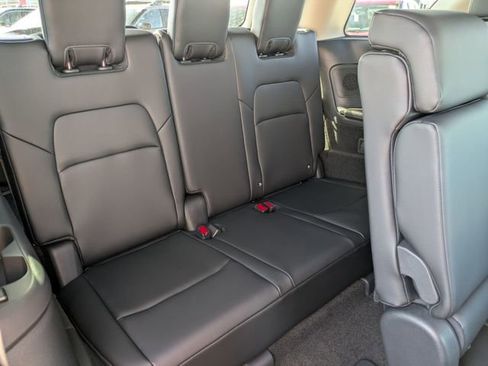 New 2026 Nissan Pathfinder Platinum image 31