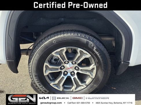 Used 2025 GMC Sierra 1500 SLT image 9