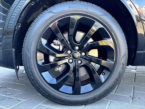 Used 2022 Land Rover Discovery Sport S R-Dynamic AWD/4WD image 9