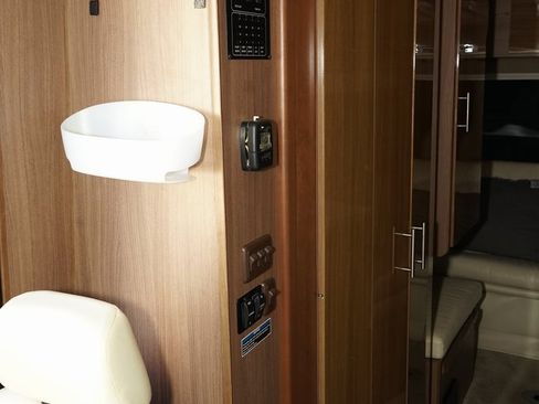 Used 2015 Mercedes-Benz Sprinter 3500 image 27