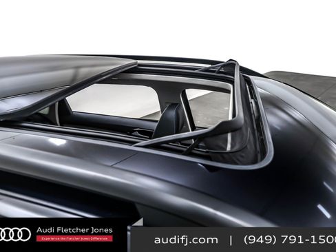 Used 2024 Volkswagen Taos SE image 22