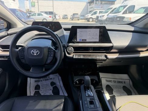 Used 2024 Toyota Prius XLE FWD image 18