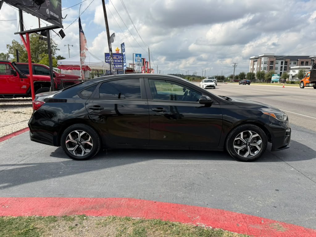 Used 2021 Kia Forte LXS FWD image 8