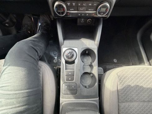 Used 2021 Ford Escape SE w/ Convenience Package image 19