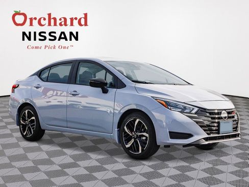 New 2025 Nissan Versa SR w/ Trunk Package FWD image 5