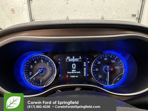 Used 2018 Chrysler Pacifica Touring-L image 29