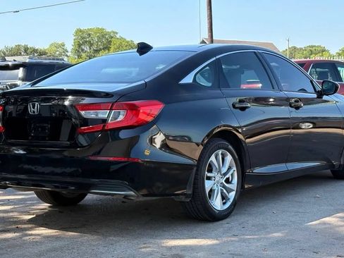 Used 2018 Honda Accord LX image 3